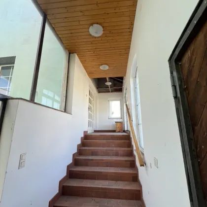 NÄHE HOCHLEITHEN/MISTELBACH: Großes Wohnhaus mit großzügigem Garten und freier Baufläche für Individualisten/Bauträger - Bild 3