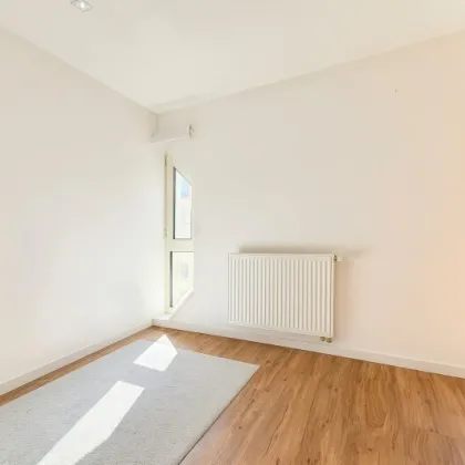 SONNIGE 2 Zimmer - teilsaniert - ca. 37m² WFL - 4. Liftstock - Perfekte Infrastruktur - U-BAHN - Bild 2