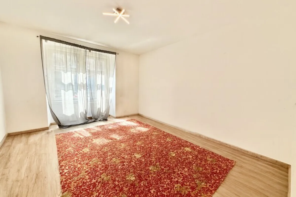 SANIERUNGSHIT - 2 Zimmer - ca. 37m² WFL - U-Bahn - Einkaufen - Bild 1