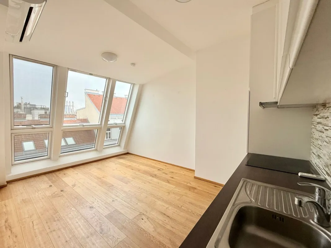 Leipziger Straße Dachgeschosswohnung nähe U-Bahnlinie Jägerstraße! - Bild 1