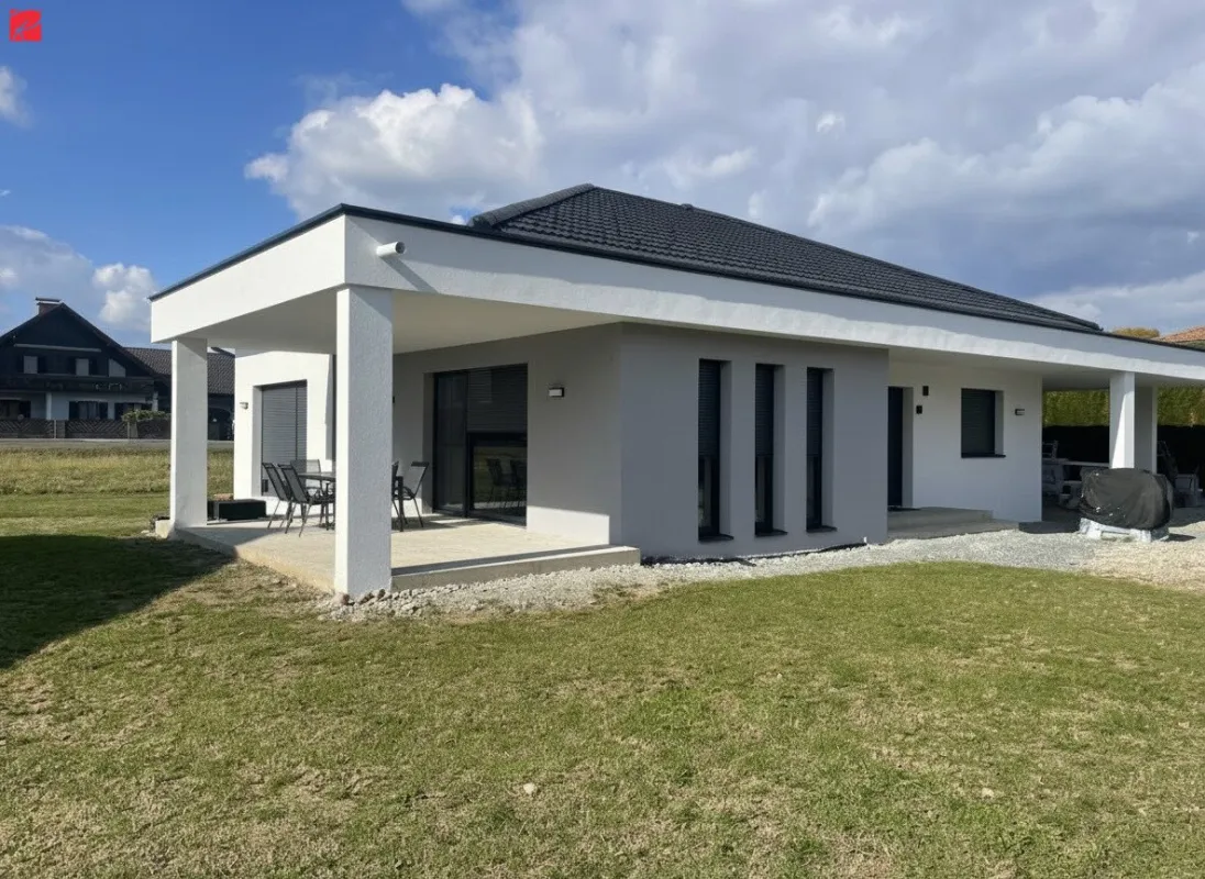 Moderner Bungalow mit stillvoller Küche - Bild 1