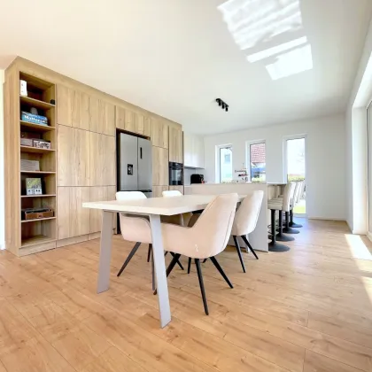 Moderner Bungalow mit stillvoller Küche - Bild 2
