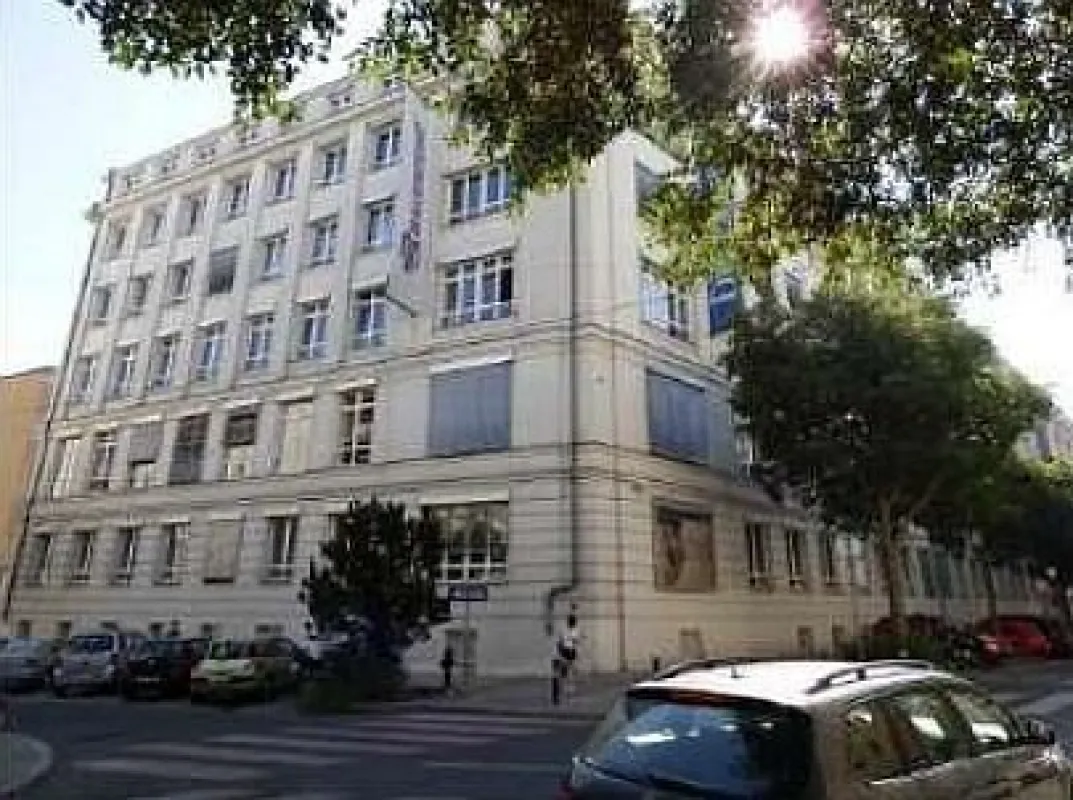 Repräsentative, helle Bürofläche mit 22 Büros, großem Besprechungszimmer und Empfang - Räume veränderbar. - Bild 1