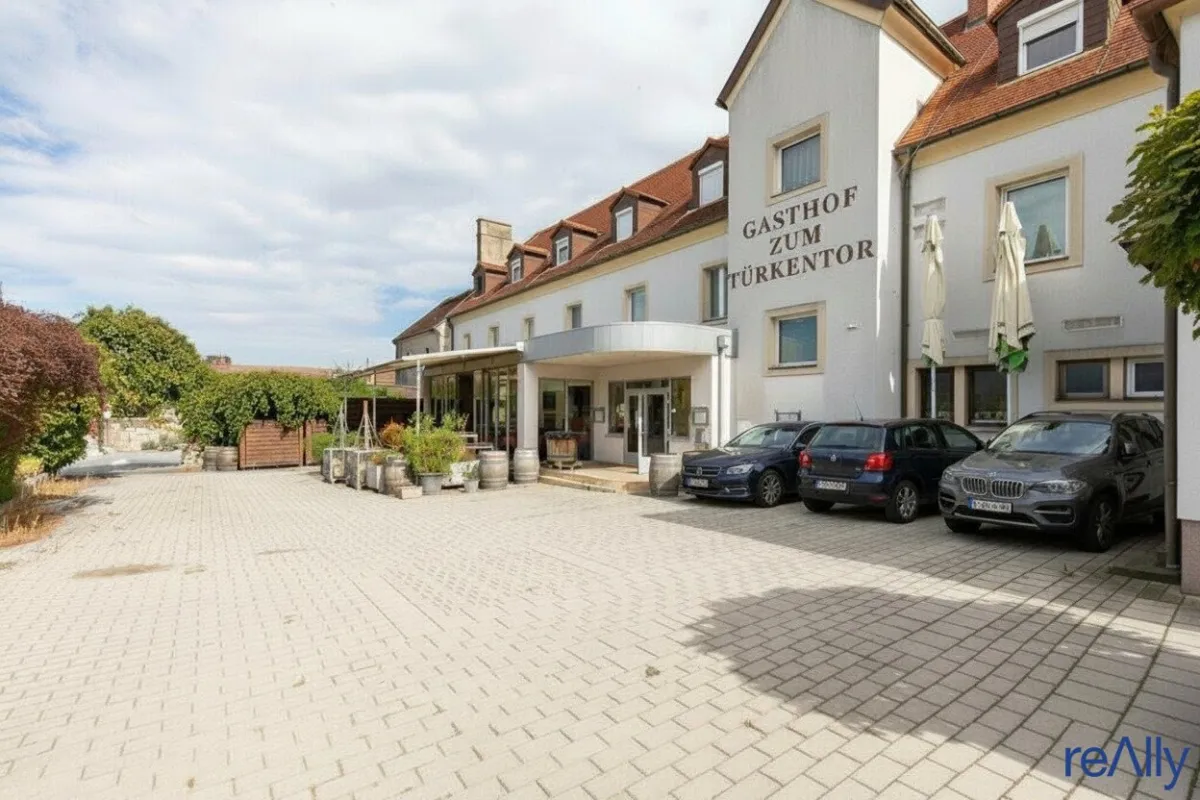 Voll ausgestatteter Gasthof in Purbach mit Eventlocation, Gästezimmern und Ausbaupotenzial - Bild 1