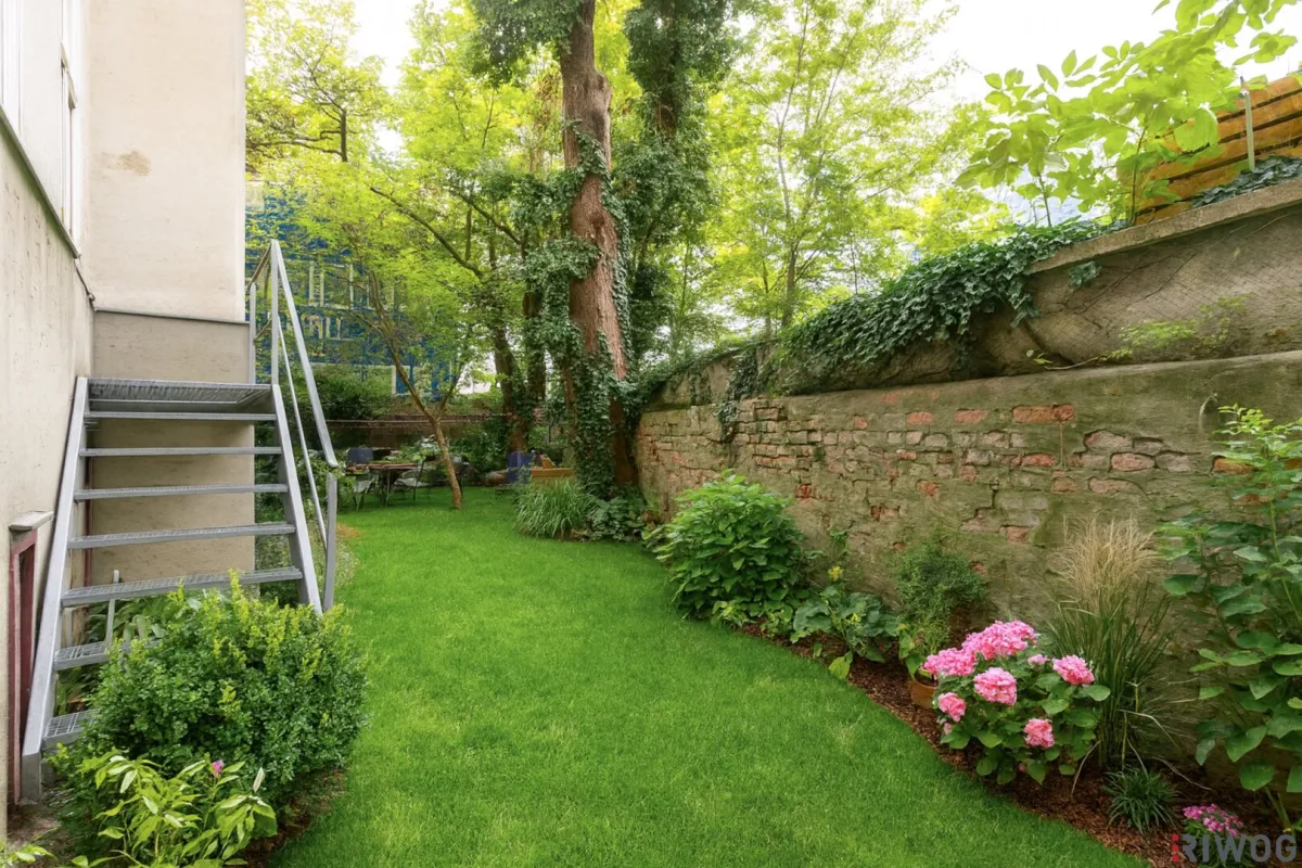 GARTENWOHNUNG NÄHE 1. BEZIRK, DONAUKANAL UND AUGARTEN | Komplett hofseitig | Sanierungsbedürftig | Rembrandtstraße - Bild 1