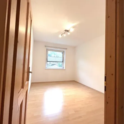 Gemütliche 3- Zimmer-Wohnung mit Loggia in Hörfarth – Ihr neues Zuhause wartet! - Bild 3