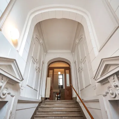 Sanierungsbedürftiger Stilaltbau! - Bild 3