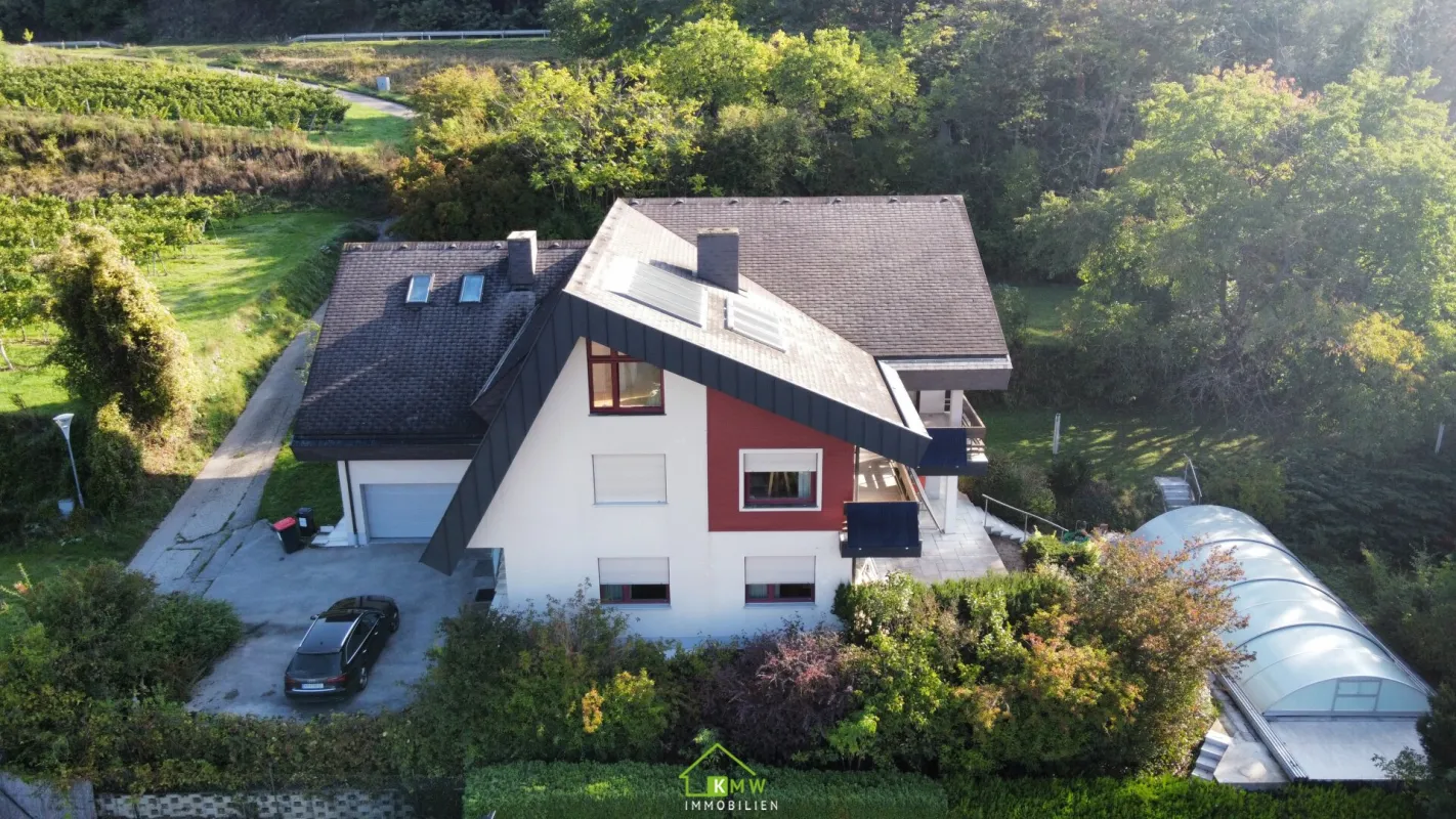TOP AUSSICHTSLAGE - großzügige Liegenschaft mit großem Garten und Pool - Bild 1