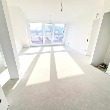 Preisreduktion! Exklusives Familienparadies über den Dächern – Stilvolle 4-Zimmer-Dachgeschosswohnung mit zwei Terrassen + moderner Luftwärmepumpe + Klimaanlage - Bild 2