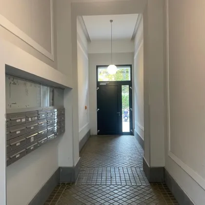 PREISHIT! GRUNDSANIERTE 2 ZIMMER HOFSEITIGE ALTBAUWOHNUNG IN TOP LAGE - Bild 2