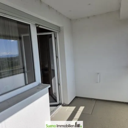 Großzügige u helle 4- Zimmer-Wohnung mit ca 107m2 (Penthouse-Etage) - mega Ausblick! - Bild 2