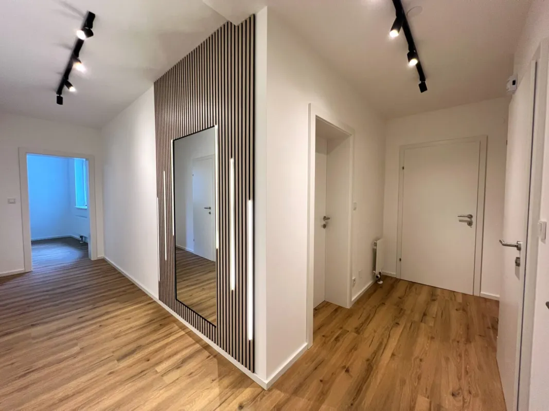 Gratkorn! Provisionsfrei! Erstbezug nach Renovierung – charmante Erdgeschosswohnung mit Terrasse & Tiefgaragenstellplatz - Bild 1
