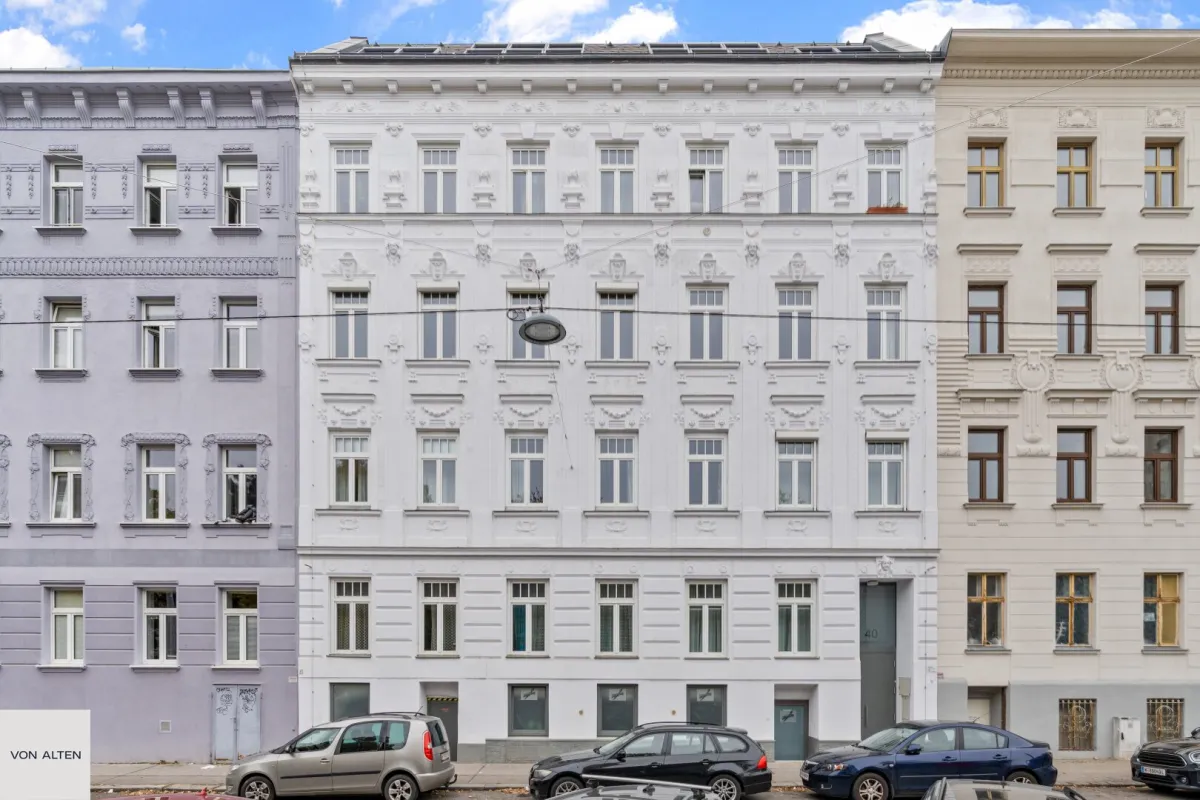 Sanierte Altbauwohnung mit Lift, Parkblick und guter Verkehrsanbindung - Bild 1