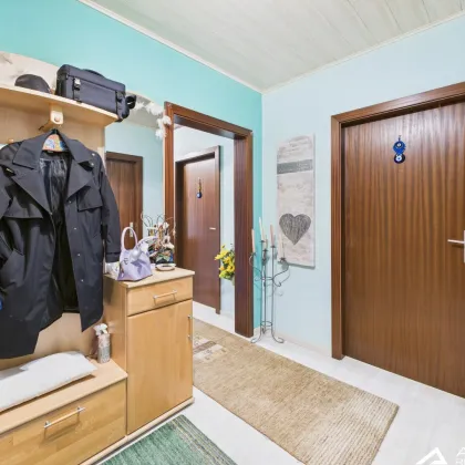 Großzügige 4-Zimmer-Wohnung mit Tiefgarage & Keller – ruhige Lage in Kalsdorf bei Graz!! - Bild 3
