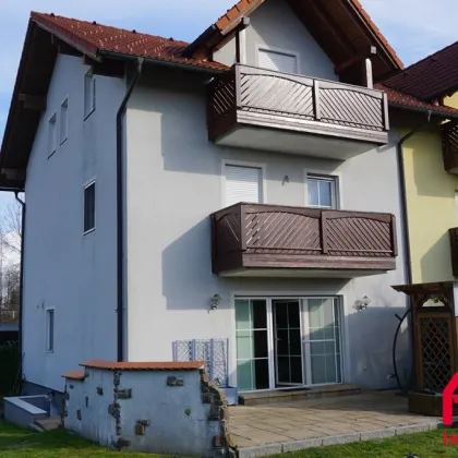 Top-Gelegenheit - Gepflegtes Eckreihenhaus mit zusätzlicher Wohneinheit im Dachgeschoß, Garage, Doppelcarport - Bild 3