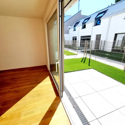 Herbstaktion! MUST HAVE! WOW - Cooles Townhouse mit Garten! Familien-Hit + Erdwärme + Absolute Ruhelage + Tiefgarage + Ideale Süd Ausrichtung! Nachhaltig und zukunftssicher investiert! - Bild 3