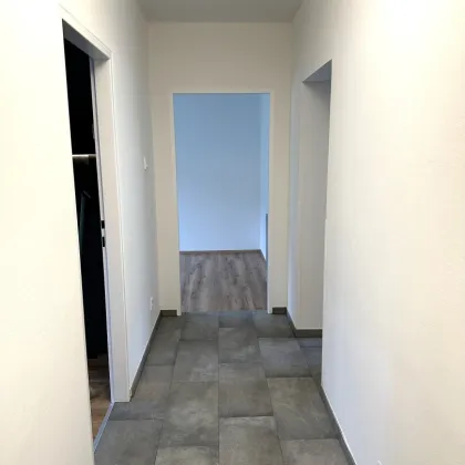 5710 Kaprun:  Ab November 2025,  neu renovierte 3 Zimmerwohnung in Ruhelage von Kaprun, Nähe Zentrum, zu vermieten. Parkplatz vorhanden! - Bild 3