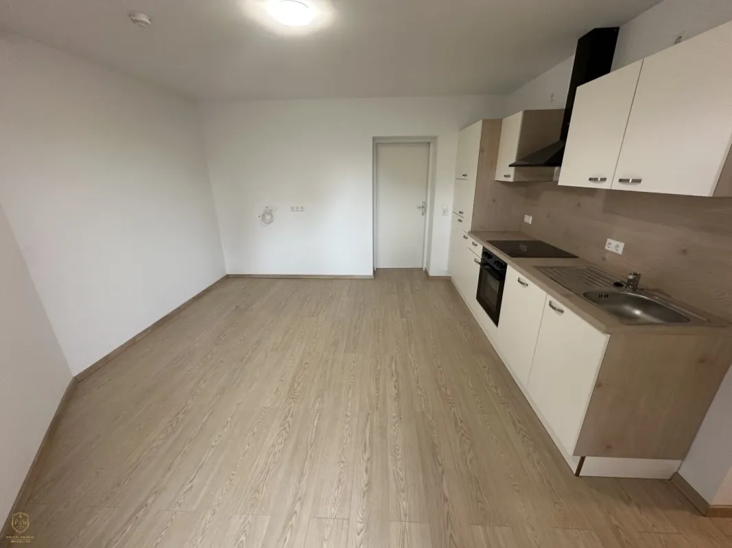 Helle Singlewohnung mit Balkon - Bild 1