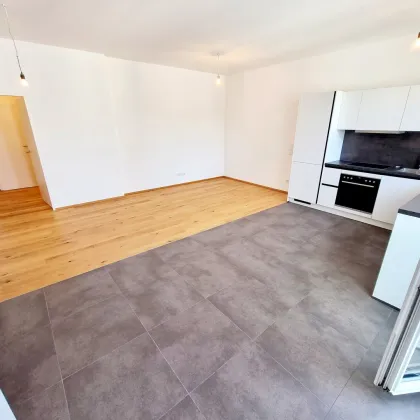 Ihr Kapital arbeitet über den Dächern! WOW! HIP und TRENDY die Gegend - Magisch schön das Altbauhaus - TOP Modern die Wohnung! Balkon baubewilligt + TOP Infrastruktur + Beste öffentliche Anbindung! Jetzt zugreifen! - Bild 3