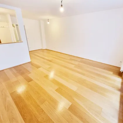 Must Have - Neuer Preis! Ideale 2-Zimmer Wohnung mit Loggia! Viel Grün + Garagenplatz verfügbar + Perfekte Aufteilung + Fairer Preis + Tolle Infrastruktur! Nicht zögern! - Bild 2