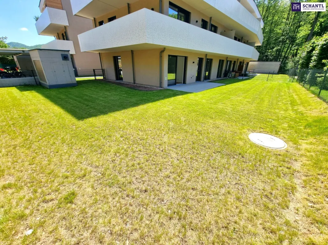 Ein Stück Natur – ganz für sich allein! Das perfekte Familienparadies! Geniale Neubauwohnung mit WOW-Effekt! Riesiger Eigengarten und Terrasse + 4 Zimmer + Grün wohin das Auge reicht + Luftwärmepumpe! - Bild 1