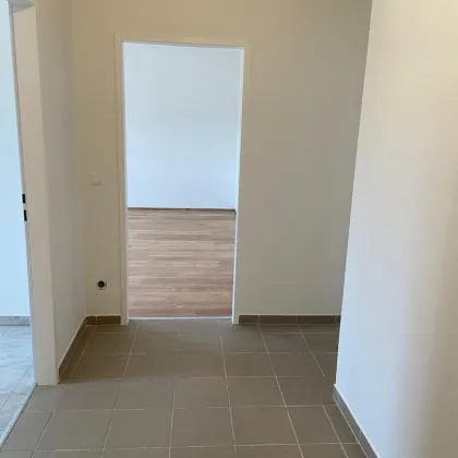 VOLLSANIERTE 3 - ZIMMERWOHNUNG PROVISIONSFREI ZU VERKAUFEN! - Bild 2