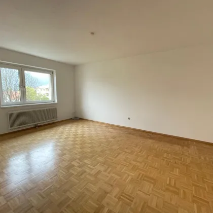 Großzügige Familienwohnung mit Balkon und Garage! - Bild 2