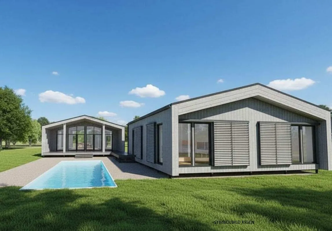 ERSTBEZUG: exklusiv, mondän, zentrale Ruhelage, Pool, Garten,  Carports - Bild 1