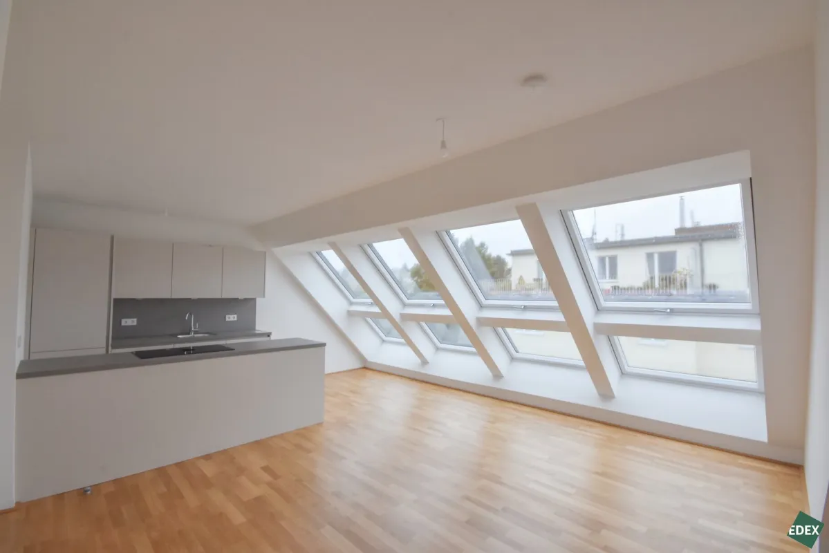 Erstbezug: Moderne Dachgeschosswohnung mit Balkon in 1180 Wien - Bild 1