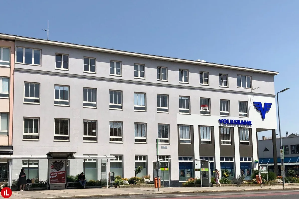 attraktives Büros in Schwechat - ideal für junge Firmen | klimatisiert, modern, sehr hell |12,40m² - Bild 1