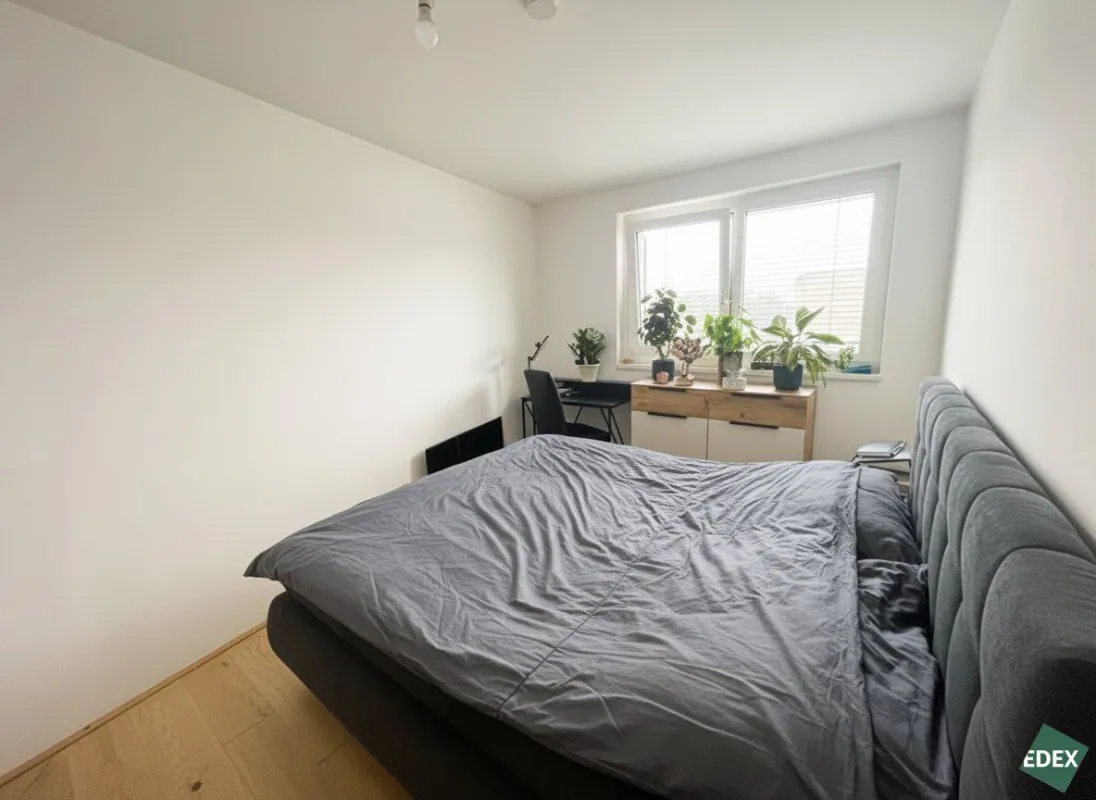 Moderne 2-Zimmer-Wohnung mit Balkon direkt bei der U3 - Bild 1