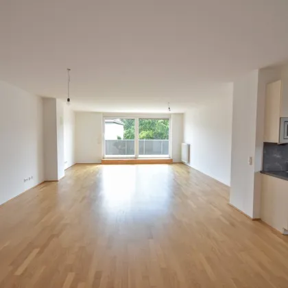 Helle 5-Zimmer-Wohnung mit Westbalkon, Klimaanlage und Tiefgarage - Bild 3