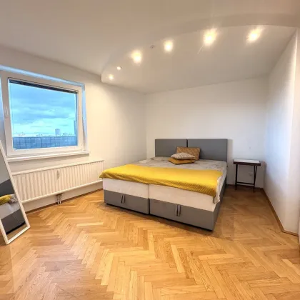 Dachgeschosswohnung ohne Schrägen I 26 m² Panoramaterrasse I Klimaanlage I Separater Küche - Bild 3