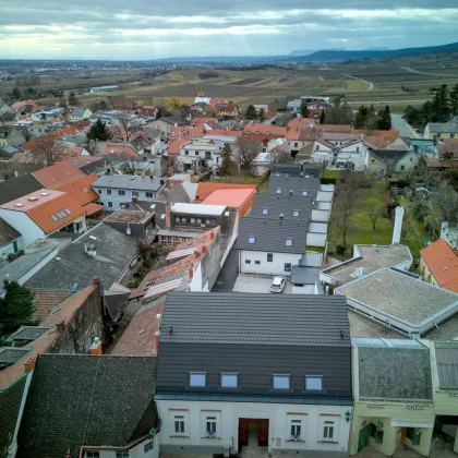 EXKLUSIVES TOWNHOUSE MIT GARTEN & PANORAMA IM WEINORT GUMPOLDSKIRCHEN ZU KAUFEN! - Bild 2