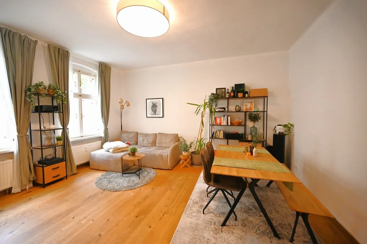 Charmanter Altbauflair trifft moderne Sanierung – 3-Zimmer-Wohnung in der Schillerstraße - Bild 1