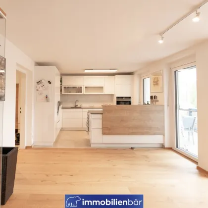 Lovely Modern Home mit Grünblick - Top-Sanierte 4-Zimmer-Wohnung mit Balkon, Tiefgarage und Blick ins Grüne im Zentrum von Bad Schallerbach - Bild 2