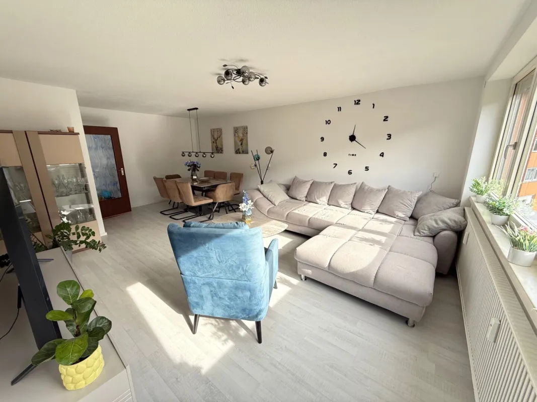 Charmante 3-Zimmer-Wohnung mit Loggia und traumhaftem Ausblick – Völs - Bild 1