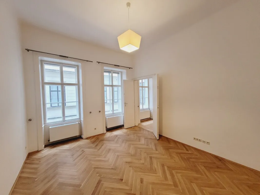 Fichtegasse: sanierte 3 bis 4 -Zimmer Wohnung in schönem Stilaltbau - Bild 1