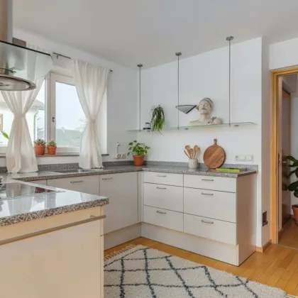 Ökologisches Traumhaus mit Garten und begehbarer Dachterasse - Bild 2