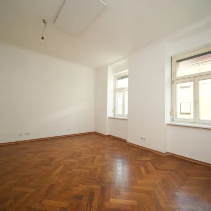 SENSATIONELLE GELEGENHEIT: Charmante Altbauwohnung mit Sonnen-Balkon und Fischgrätparkett! Klassisch-stilvoll wohnen im Grazer Trendviertel - ihre Traumwohnung wartet auf Sie! - Bild 3