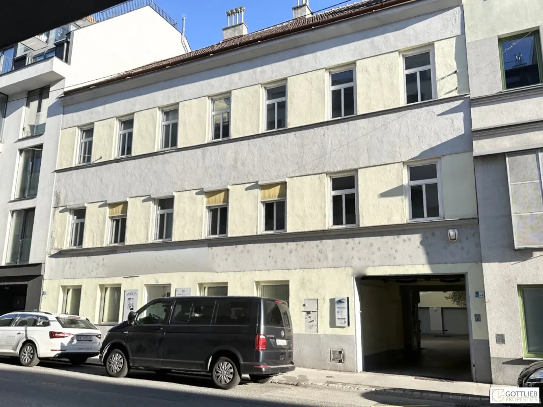 Klassisches Mittelzinshaus mit ca. 92% Leerstand und Einreichung Dachgeschoss-Ausbau - Bild 1