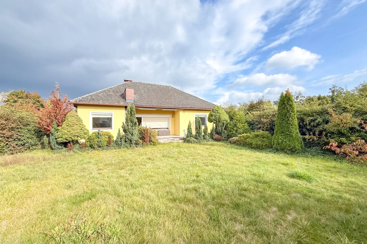 Charmanter Bungalow mit Renovierungsbedarf in Wels - Bild 1