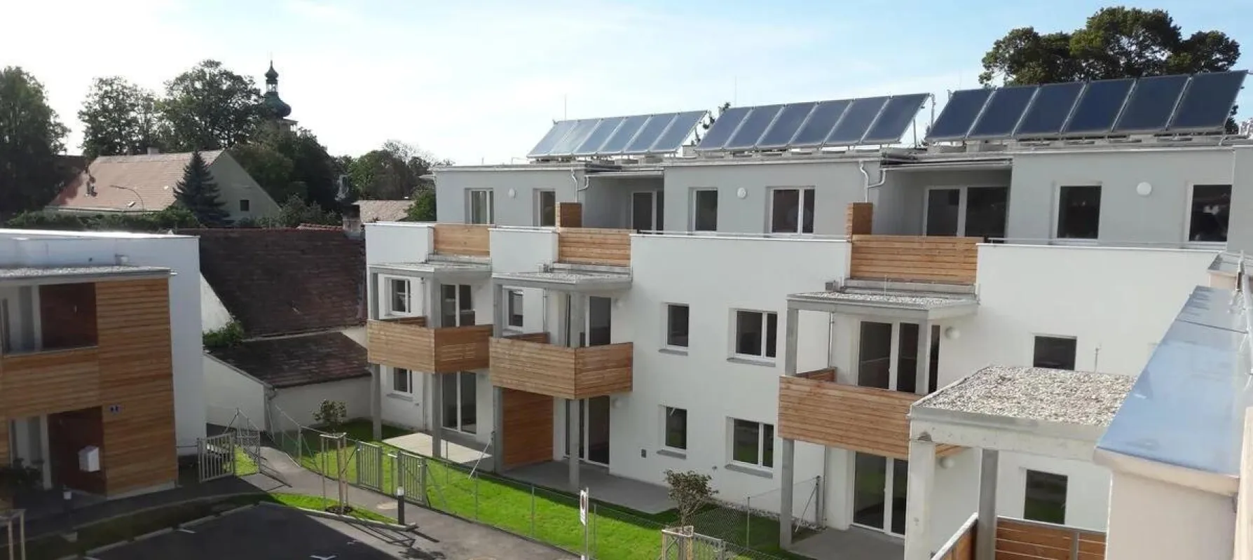 Moderne 3-Zimmer Wohnung mit Terrasse und Garten - Bild 1