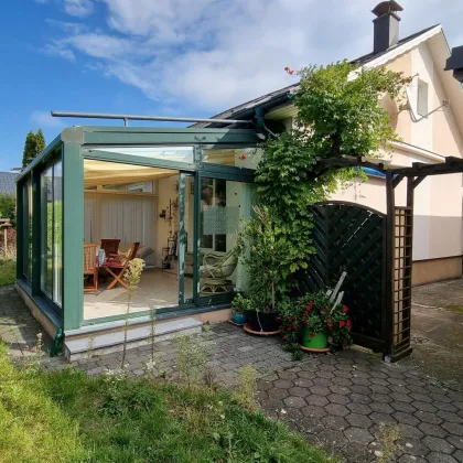 Gepflegtes Einfamilienhaus mit Pool und Garten in St. Georgen - Bild 2