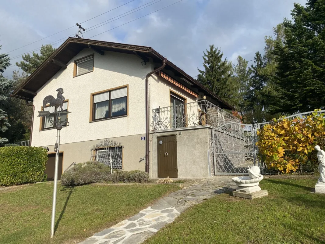 Gepflegtes Miethaus in ruhiger Aussichtslage - Bild 1