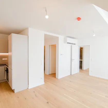 Erstbezug nach Sanierung: Schöne 2-Zimmer-Wohnung mit Top-Anbindung - Bild 3