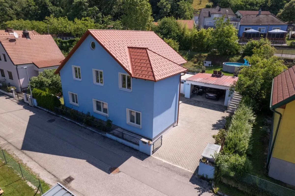 Mehrfamilienhaus mit 2 getrennten Wohneinheiten - Bild 1