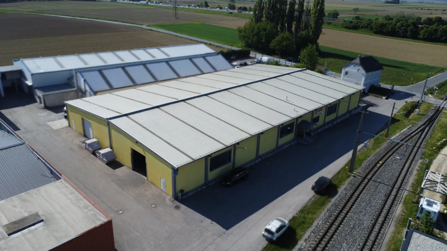 Gewerbeobjekt mit Potenzial – Halle, Büro und Verkaufsfläche nahe A1 in St. Pölten-Schwadorf - Bild 1