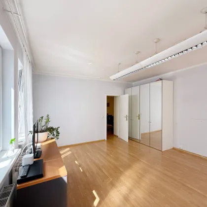 Zentral gelegene möblierte 3-Zimmer-Wohnung hinter dem Rathaus - Bild 3