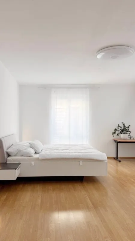 Zentral gelegene möblierte 3-Zimmer-Wohnung hinter dem Rathaus - Bild 1